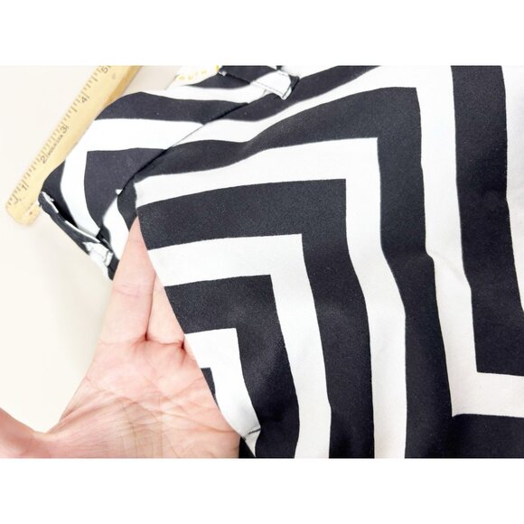 Loudmouth Sz 36 Golf Shorts Black & White Zig Zag Bold Print Cotton/Spandex EUC - Picture 4 of 11